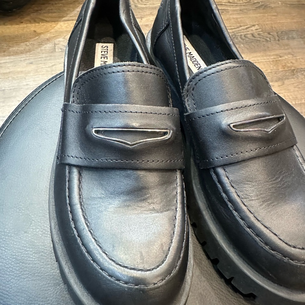 Steve Madden Black Loafers with Silver Accent - Picture 4 of 6